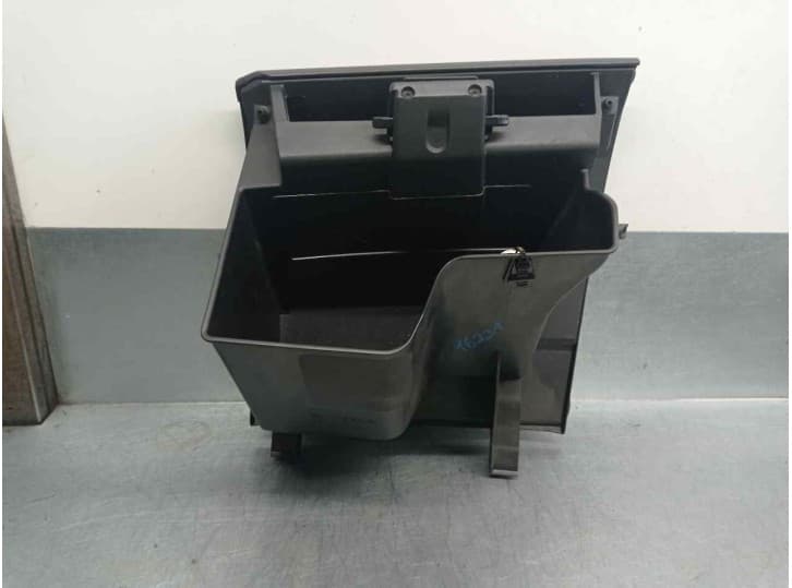 Recambio de guantera para mazda 2 (de_, dh_) 1.3 (de3fs) referencia OEM IAM DF7164161 2