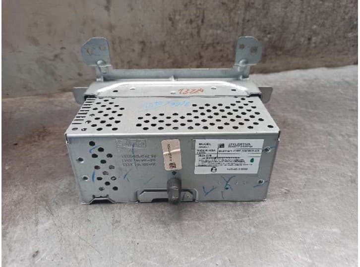 Recambio de sistema audio / radio cd para ford ka+ iii (uk, fk) 1.2 ti-vct referencia OEM IAM 3