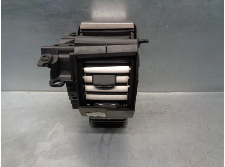 Recambio de aireador para jaguar xf i (x250) 2.7 d referencia OEM IAM 8X2319K617AH 5