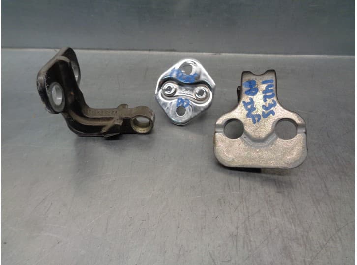 Recambio de bisagra puerta para jaguar xf i (x250) 2.7 d referencia OEM IAM C2Z6095 3