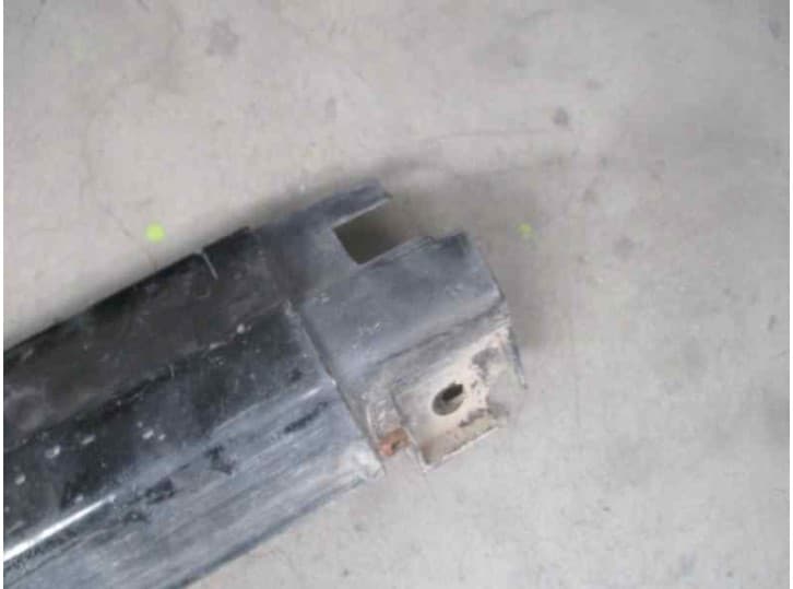 Recambio de faldon delantero para tata indica 1.4 td referencia OEM IAM 284381506302N 2