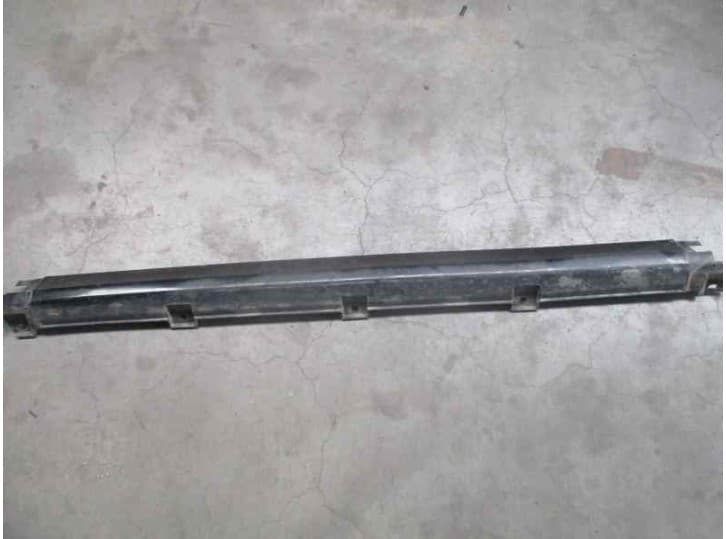 Recambio de faldon lateral para tata indica 1.4 td referencia OEM IAM 284381506