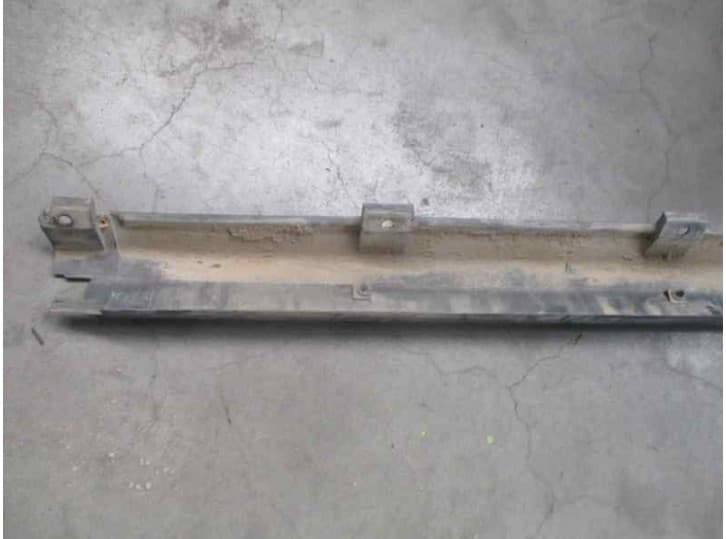 Recambio de faldon lateral para tata indica 1.4 td referencia OEM IAM 284381506 6