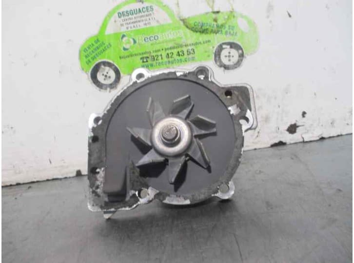 Recambio de bomba agua para volvo s60 i (384) d5 referencia OEM IAM 2