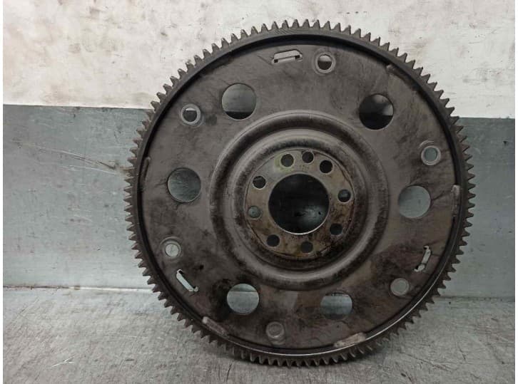Recambio de volante motor para hyundai i40 i (vf) 1.7 crdi referencia OEM IAM 232202A800