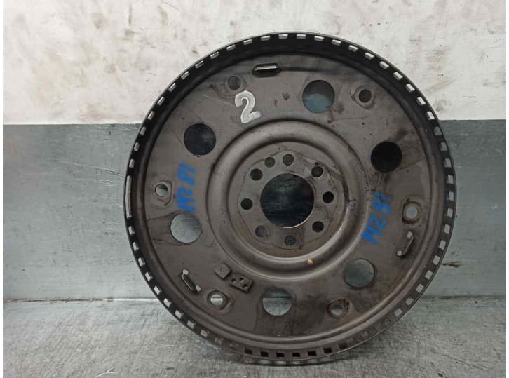 Recambio de volante motor para hyundai i40 i (vf) 1.7 crdi referencia OEM IAM 232202A800 2