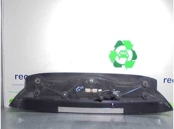 Recambio de aleron trasero para bmw x3 (e83) 3.0 i xdrive referencia OEM IAM 51713400384 3