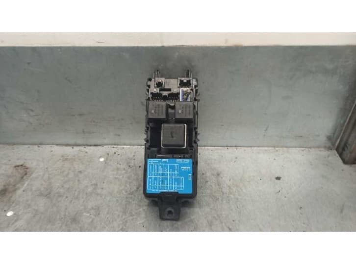 Recambio de caja reles / fusibles para volvo s40 i (644) 1.8 referencia OEM IAM 30807016
