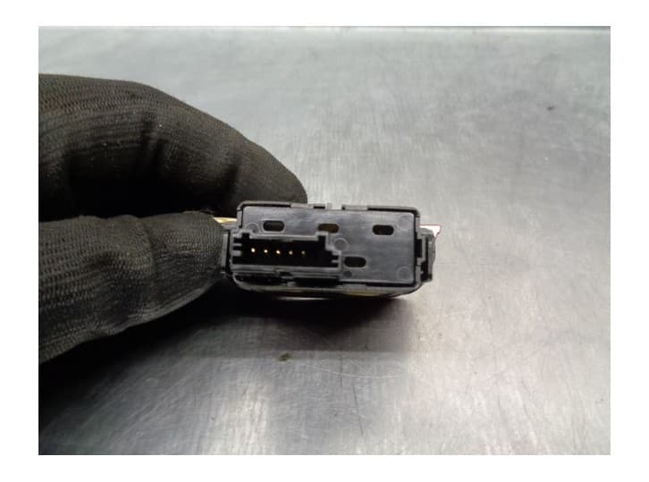 Recambio de warning para kia sportage iii (sl) 2.0 crdi referencia OEM IAM 4913601110 2
