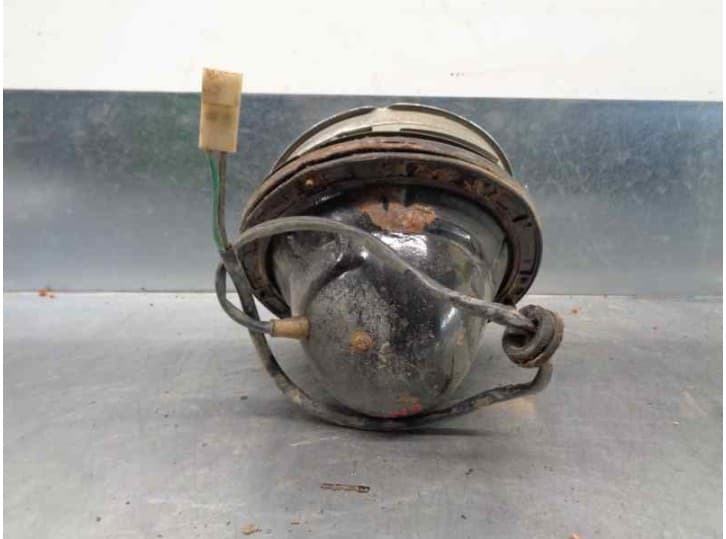 Recambio de faro izquierdo para lada niva ( 2121 / 21213 / 21214 / 21215 ) 1.6 referencia OEM IAM 2