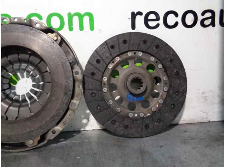 Recambio de kit embrague para bmw 5 (e39) 528 i referencia OEM IAM 415005010  LUK 4