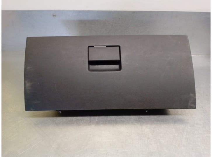 Recambio de guantera para dodge journey 2.0 crd referencia OEM IAM 1GX111DVAA