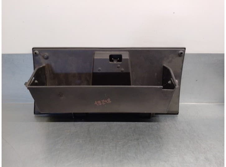 Recambio de guantera para dodge journey 2.0 crd referencia OEM IAM 1GX111DVAA 2