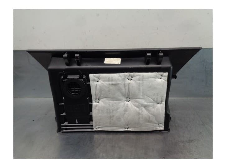 Recambio de guantera para hyundai ix35 (lm, el, elh) 1.7 crdi referencia OEM IAM 845102Y000 2