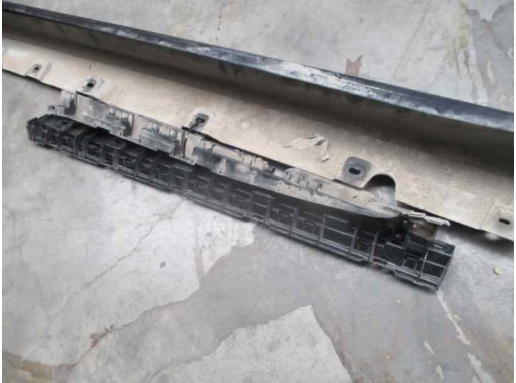 Recambio de faldon lateral para bmw 5 (f10) 520 d referencia OEM IAM 732077204 DX10591 8