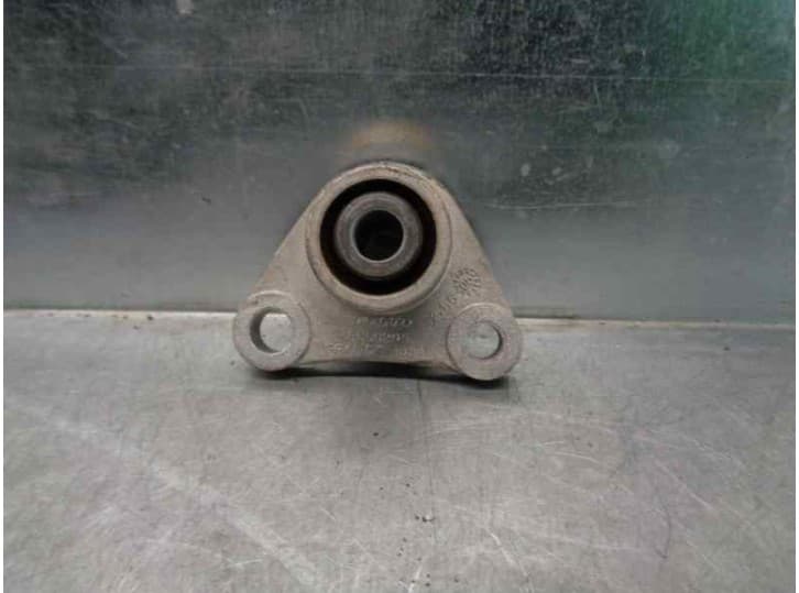 Recambio de soporte motor para volvo xc90 i (275) d5 awd referencia OEM IAM 8666205