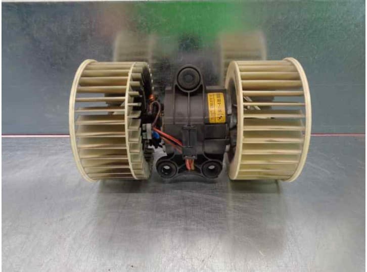Recambio de motor calefaccion para bmw x5 (e53) 3.0 d referencia OEM IAM 64118385558