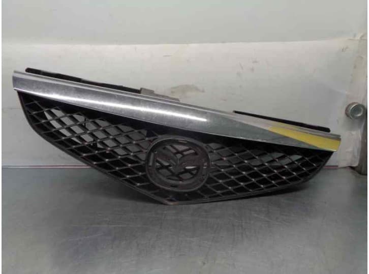 Recambio de rejilla delantera para mazda premacy (cp) 2.0 td referencia OEM IAM C14550712