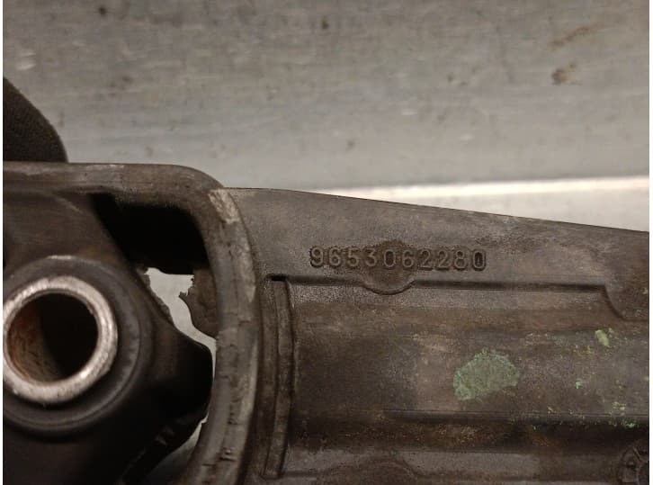 Recambio de soporte motor para peugeot 1007 (km_) 1.4 referencia OEM IAM 9653062280 180696 4