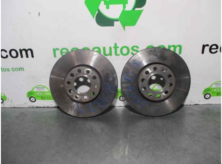 Recambio de disco freno delantero para audi a4 b5 (8d2) 2.4 referencia OEM IAM