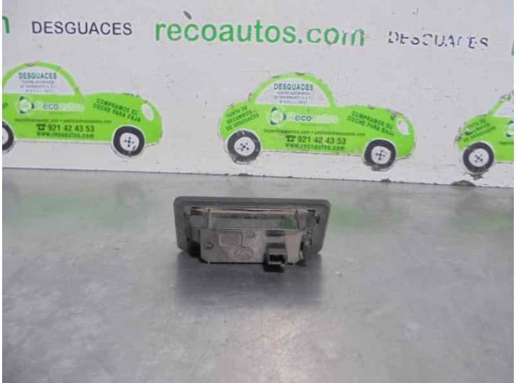 Recambio de piloto matricula para bmw 5 (f10) 520 d referencia OEM IAM 63267193293 2