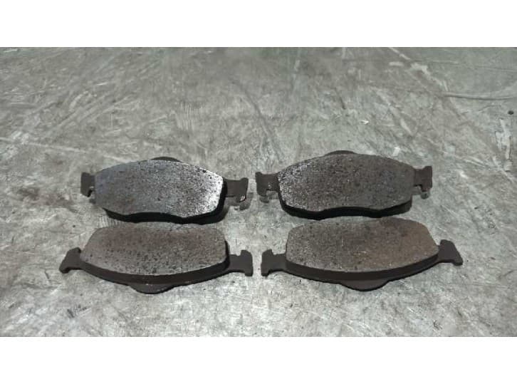 Recambio de pastillas de freno para ford mondeo i (gbp) 1.8 td referencia OEM IAM