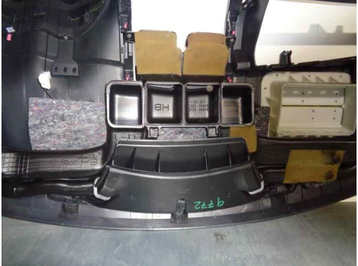 Recambio de salpicadero para toyota auris (_e15_) 1.4 d-4d (nde150_) referencia OEM IAM  NEGRO 7