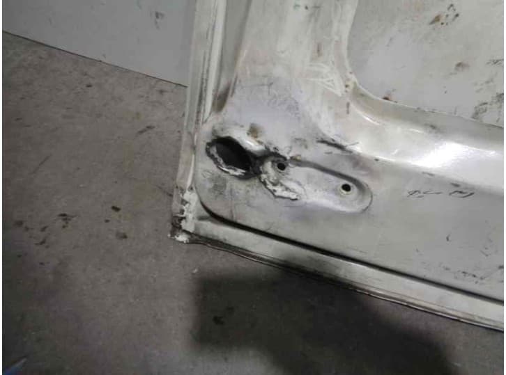 Recambio de capot para nissan trade furgoneta 100 referencia OEM IAM 3459274 BLANCO 6