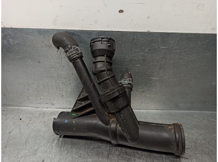 Recambio de tubo para volkswagen passat b5.5 (3b3) 1.9 tdi referencia OEM IAM 04L121071E
