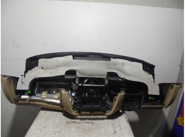 Recambio de salpicadero para bmw x5 (e53) 3.0 d referencia OEM IAM  NEGRO Y BEIGE 3