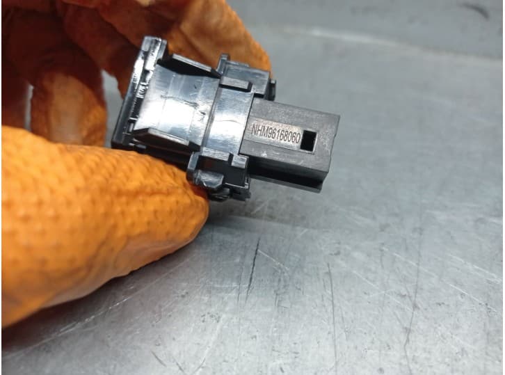 Recambio de interruptor para opel corsa f (p2jo) 1.5 (68) referencia OEM IAM NHM96168060 4