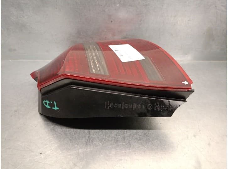 Recambio de piloto trasero derecho para bmw 1 (e81) 116 i referencia OEM IAM 63210397035 4