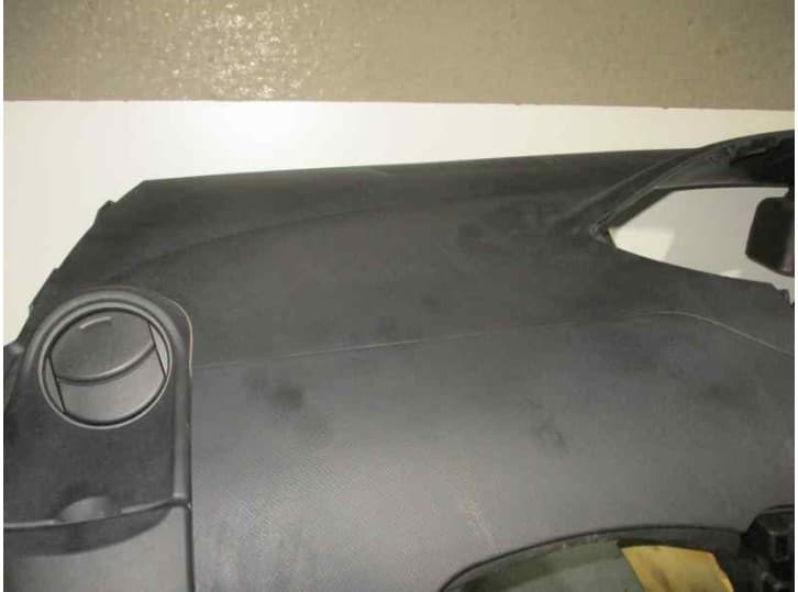 Recambio de salpicadero para toyota yaris (_p9_) 1.4 d-4d (nlp90_) referencia OEM IAM  NEGRO 4