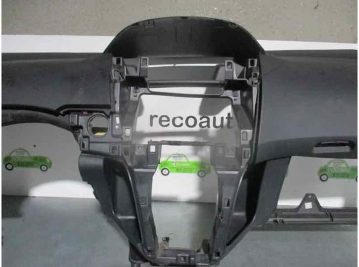 Recambio de salpicadero para toyota yaris (_p9_) 1.4 d-4d (nlp90_) referencia OEM IAM  NEGRO 5