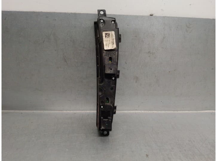 Recambio de mando multifuncion para bmw x3 (f25) xdrive 20 d referencia OEM IAM 9240295 2