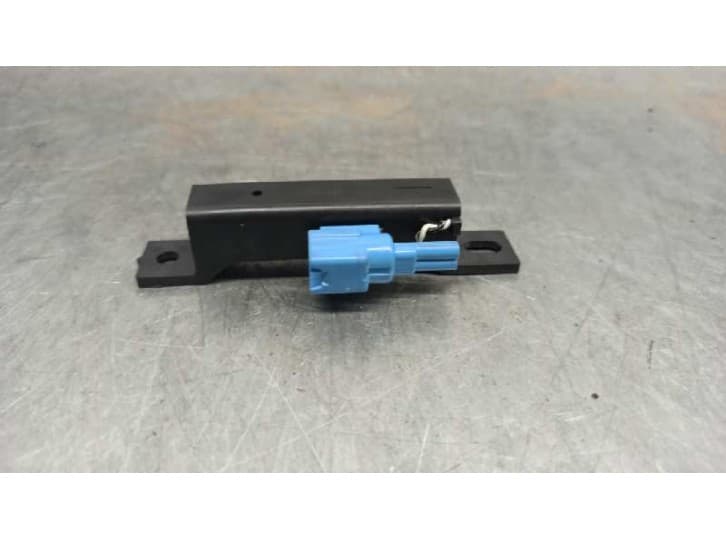 Recambio de antena para nissan micra iv (k13k, k13kk) 1.2 referencia OEM IAM WS1Z789A