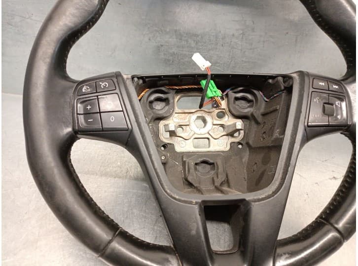 Recambio de volante para volvo v60 i (155) 1.6 drive referencia OEM IAM 31250592 31390471 3
