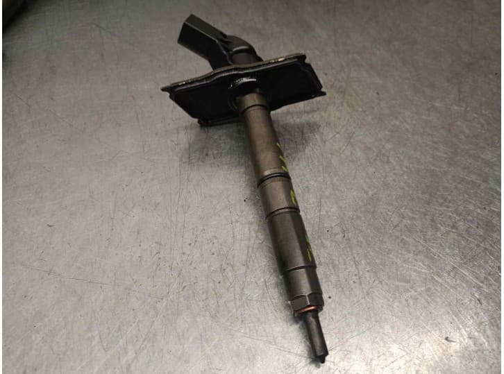 Recambio de inyector para audi a6 c6 (4f2) 3.0 tdi quattro referencia OEM IAM 059130277Q