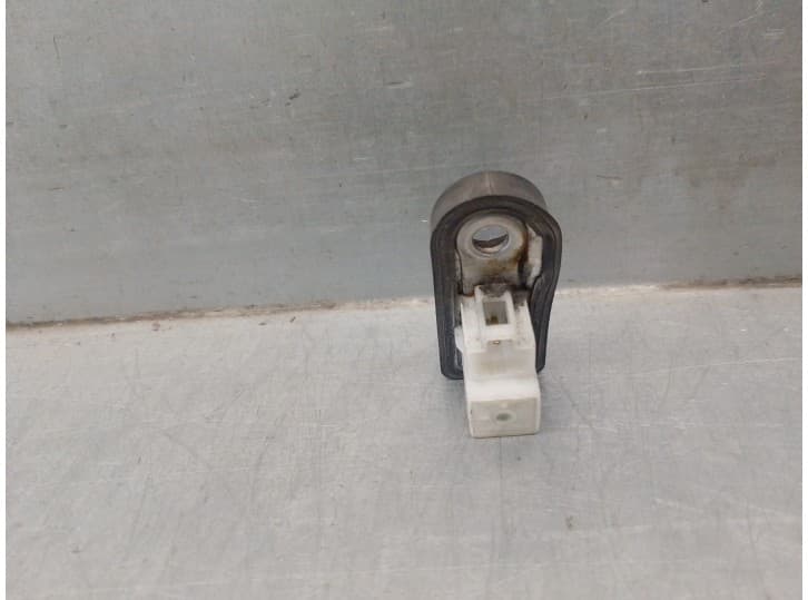 Recambio de interruptor para ssangyong rodius i 2.7 xdi referencia OEM IAM 8573008000 2
