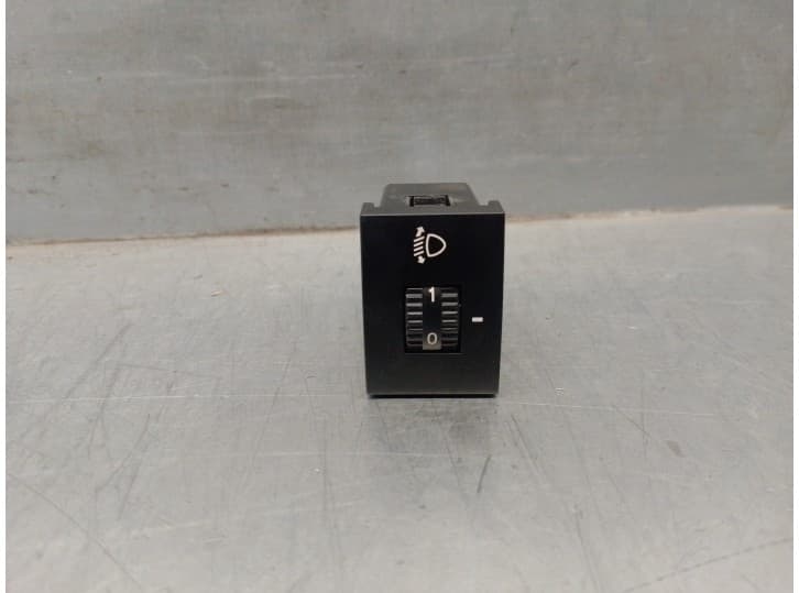 Recambio de interruptor para ssangyong rodius i 2.7 xdi referencia OEM IAM 58B31G56B