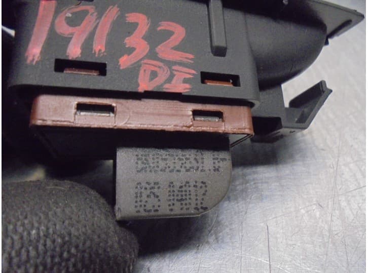 Recambio de interruptor para audi a4 b8 (8k2) 2.0 tdi referencia OEM IAM 8K0959831B 4