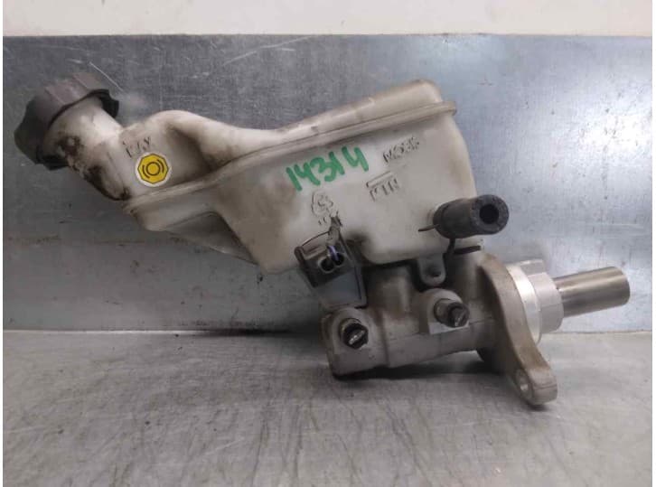 Recambio de bomba freno para hyundai i40 i (vf) 1.7 crdi referencia OEM IAM 585103Z000