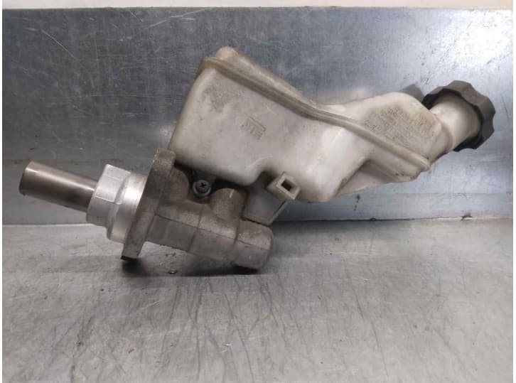 Recambio de bomba freno para hyundai i40 i (vf) 1.7 crdi referencia OEM IAM 585103Z000 2