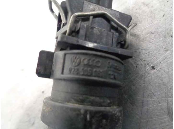 Recambio de sensor para seat ibiza ii (6k1) 1.9 tdi referencia OEM IAM 028906061  VDO 4