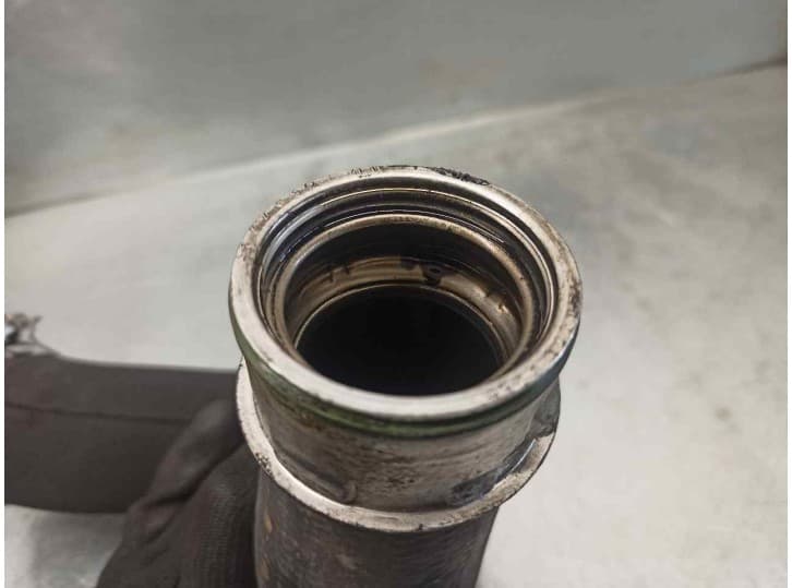 Recambio de tubo para audi q7 (4lb) 3.0 tdi quattro referencia OEM IAM 7L6145738A 3