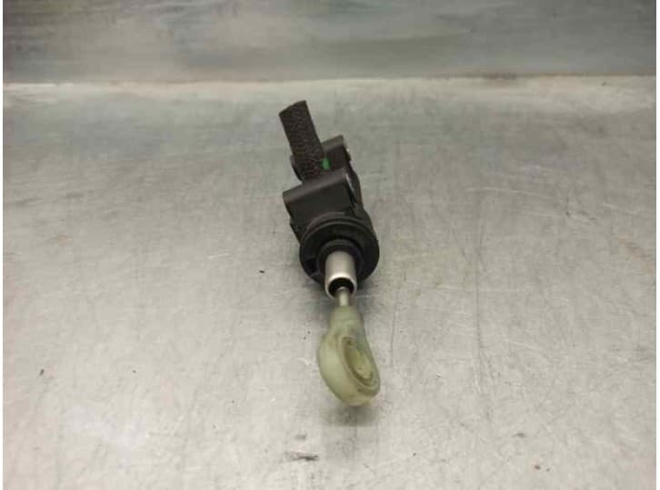 Recambio de bomba embrague para bmw 3 (e90) 318 i referencia OEM IAM 21525773570 2