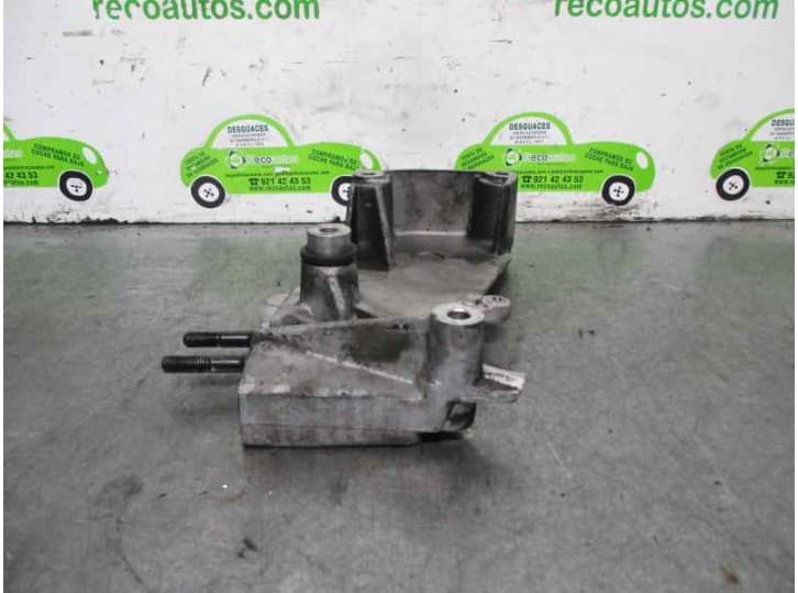 Recambio de soporte motor para hyundai elantra iii sedán (xd) 2.0 crdi referencia OEM IAM 3