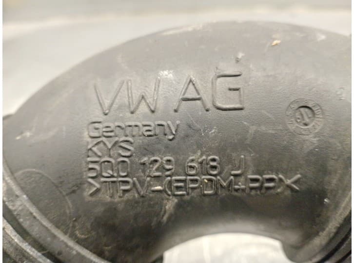 Recambio de tubo para audi q2 (gab, gag) 1.0 tfsi referencia OEM IAM 5Q0129618J 5Q0129618J 4