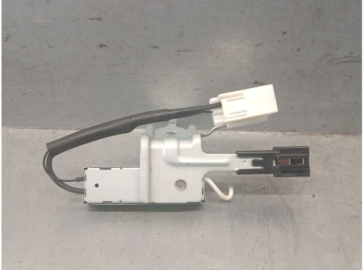 Recambio de antena para lexus ct (zwa10_) 200h (zwa10_) referencia OEM IAM 86300 2
