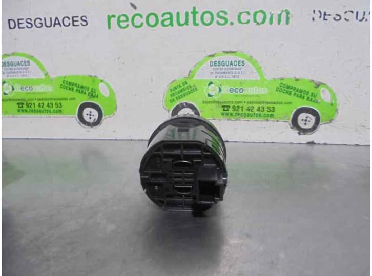 Recambio de mando para nissan x-trail ii (t31) 2.0 dci referencia OEM IAM 2665483 2